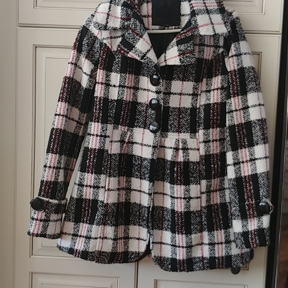 Joujou Women's coat NWOT
